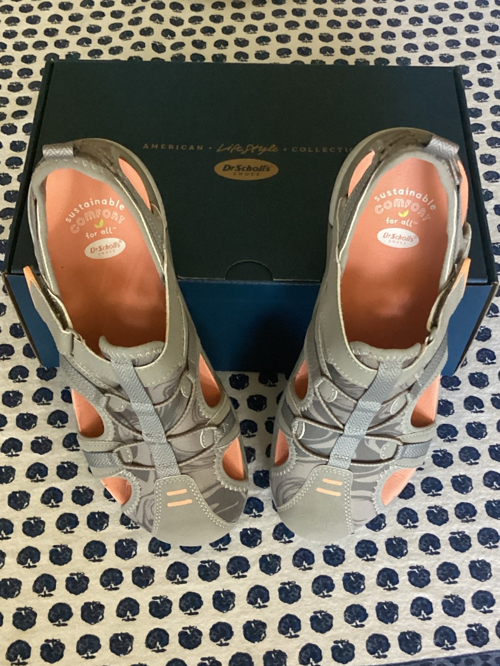 Dr. Scholl's Gray and Coral Women's Active Sandals, NEW, size 7